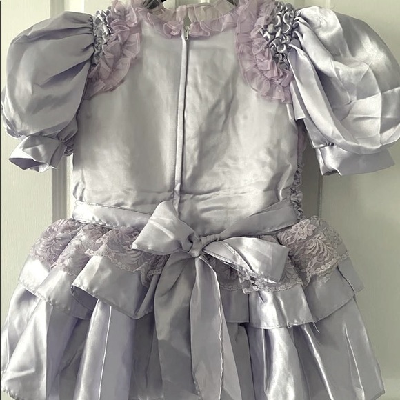 Cute, toddler lavender dress+ 3 Headbands - Picture 6 of 7